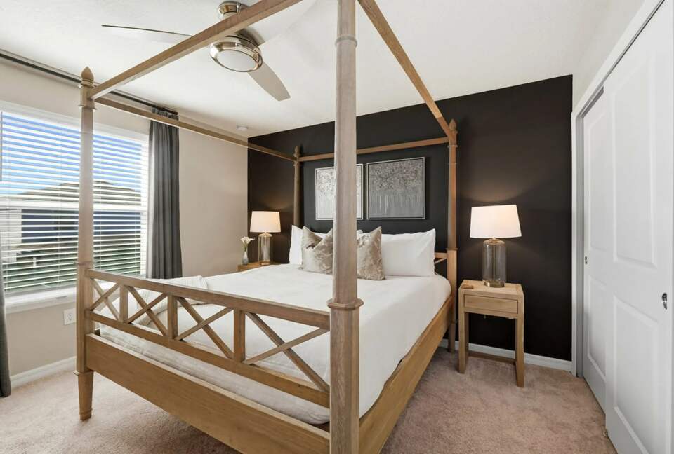 Ultimate Windsor Island Family Retreat with Private Pool & Game Rooms - Davenport, Florida