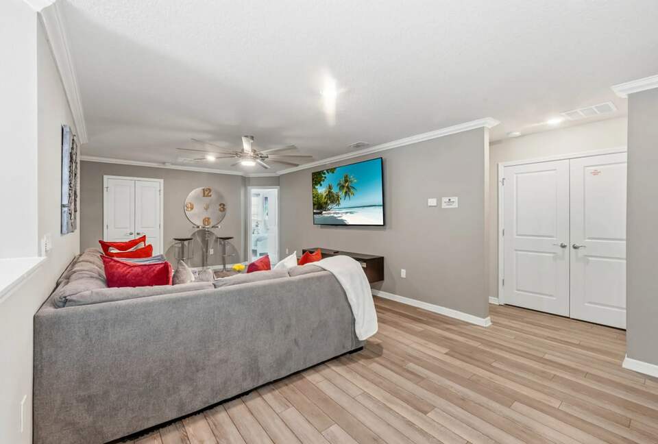 Ultimate Windsor Island Family Retreat with Private Pool & Game Rooms - Davenport, Florida