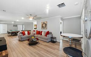 Ultimate Windsor Island Family Retreat with Private Pool & Game Rooms - Davenport, Florida