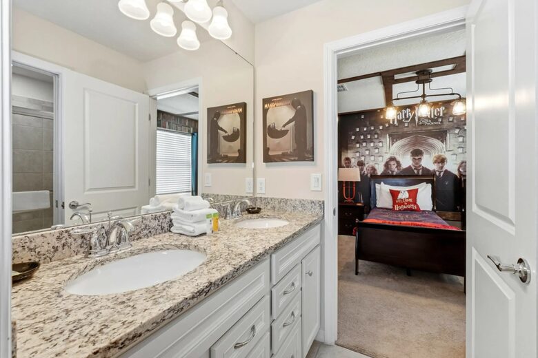 Ultimate Windsor Island Family Retreat with Private Pool & Game Rooms - Davenport, Florida