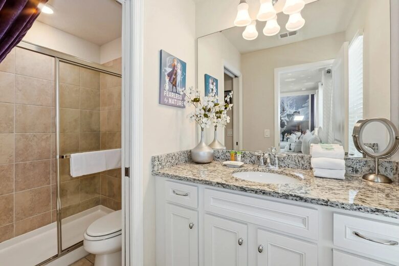 Ultimate Windsor Island Family Retreat with Private Pool & Game Rooms - Davenport, Florida