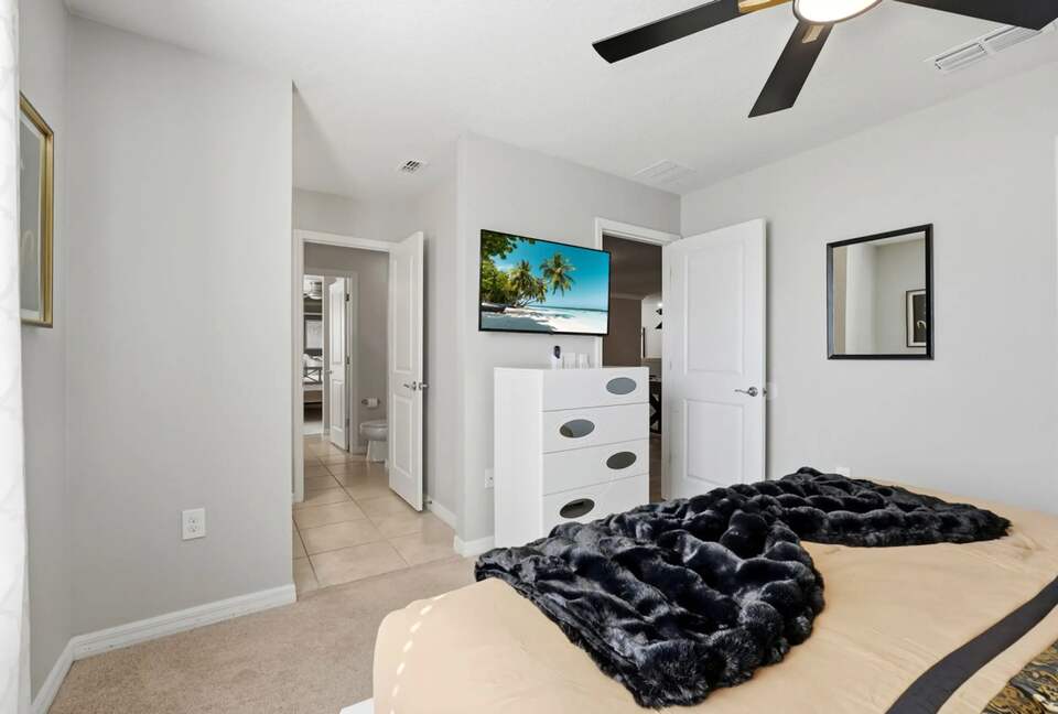 Ultimate Windsor Island Family Retreat with Private Pool & Game Rooms - Davenport, Florida