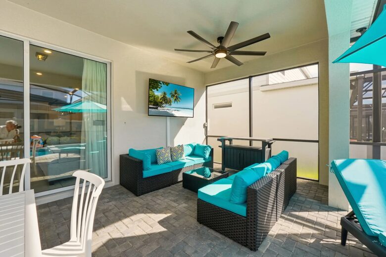 Ultimate Windsor Island Family Retreat with Private Pool & Game Rooms - Davenport, Florida