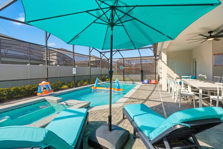 Ultimate Windsor Island Family Retreat with Private Pool & Game Rooms - Davenport, Florida