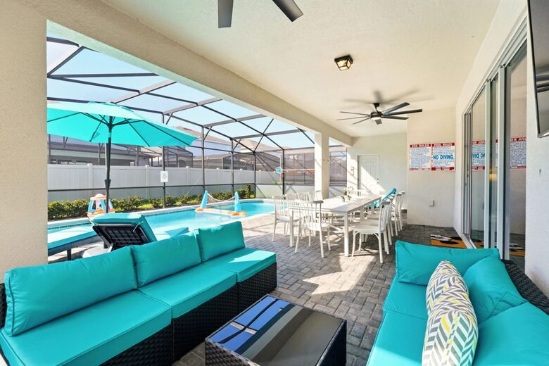 Ultimate Windsor Island Family Retreat with Private Pool & Game Rooms - Davenport, Florida