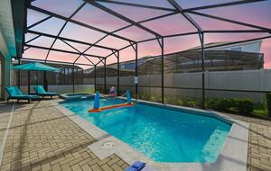 Ultimate Windsor Island Family Retreat with Private Pool & Game Rooms - Davenport, Florida