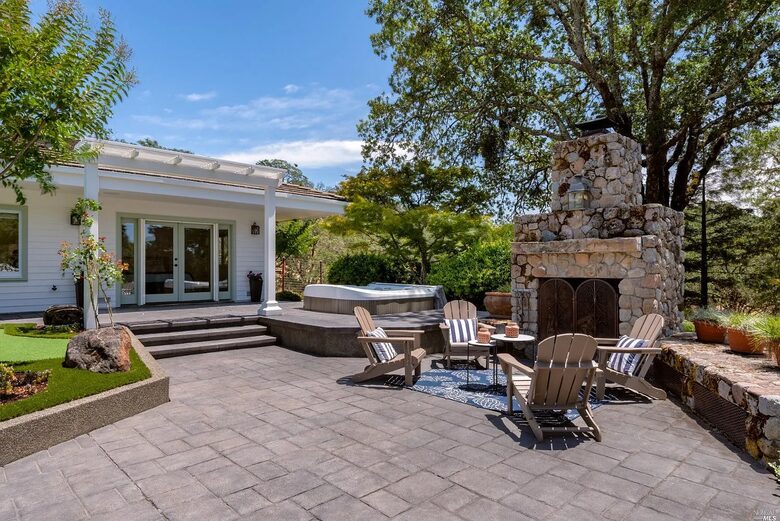 A Private Wine Country Estate in Shiloh Estates - Santa Rosa, California