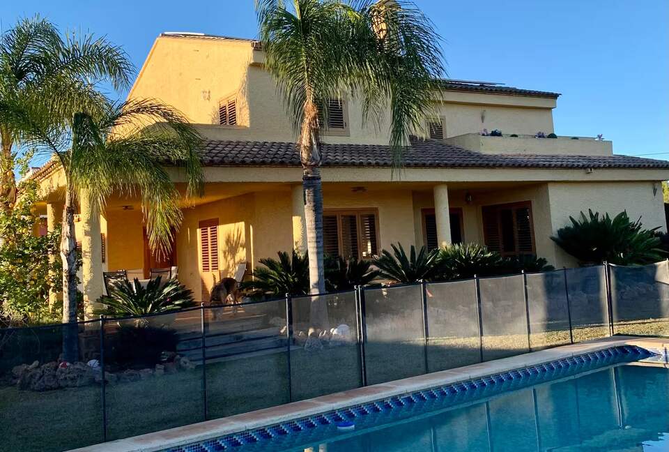 Countryside Home with Pool Near Valencia - Valencia, Spain