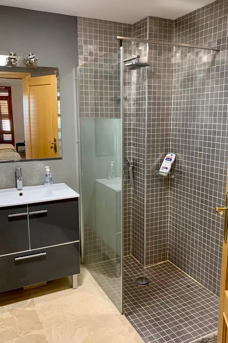 Countryside Home with Pool Near Valencia - Valencia, Spain