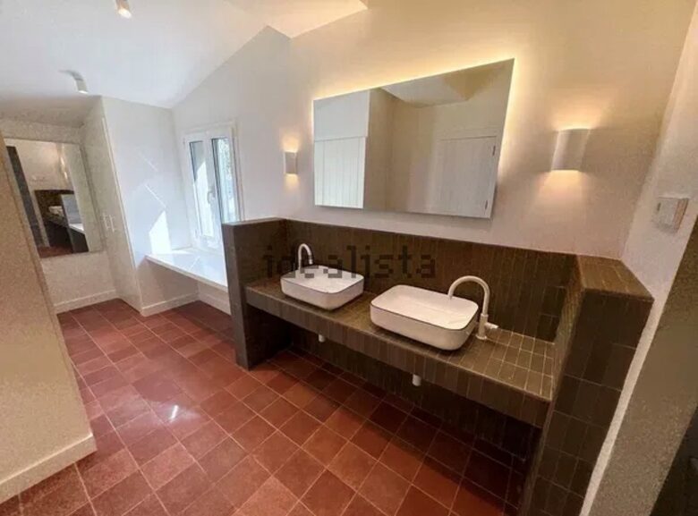 Elegant Coastal Villa Near Dénia’s Calas - Dénia, Spain