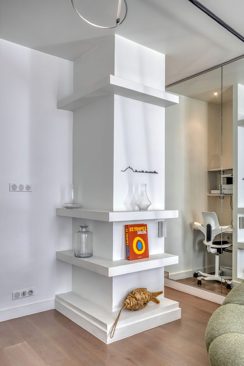 Elegant Two-Suite Apartment in the Heart of Cannes - Cannes, France