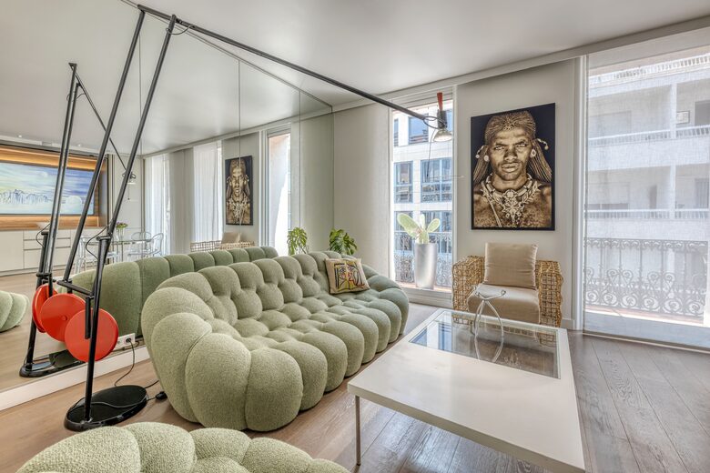 Elegant Two-Suite Apartment in the Heart of Cannes - Cannes, France