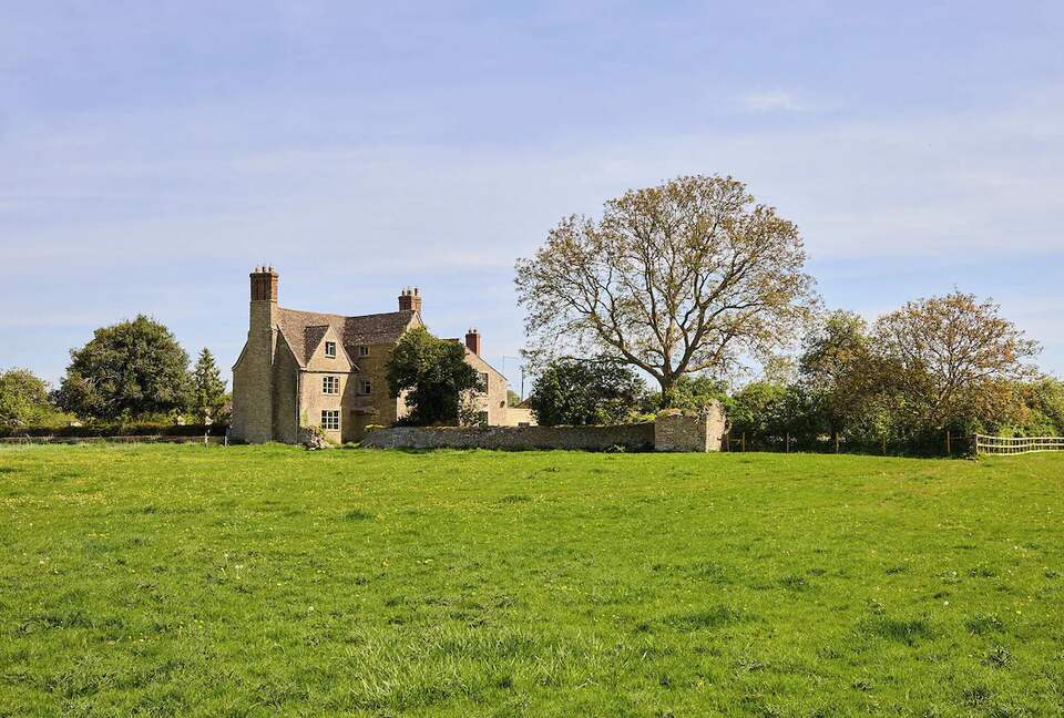 Seventeenth-Century Farmhouse Near Oxford & the Cotswolds - Kidlington, United Kingdom