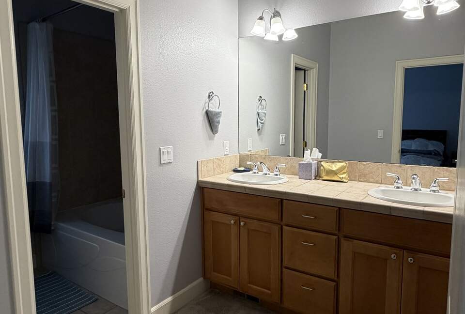 Cozy Wooded Getaway Close to Mt. Bachelor - Bend, Oregon