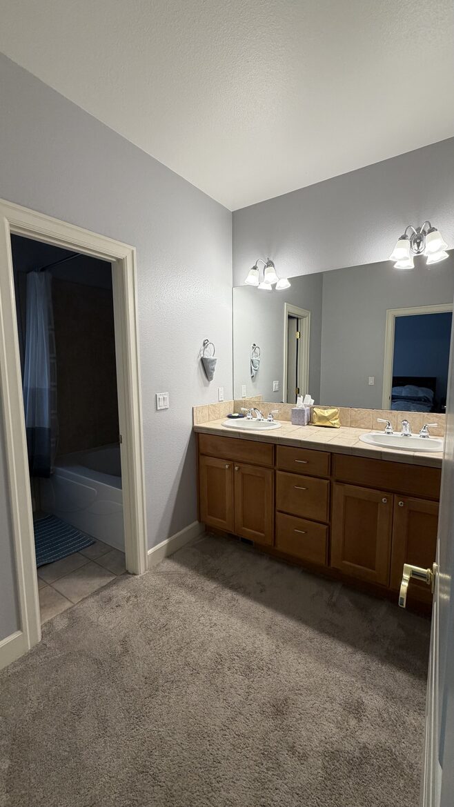 Cozy Wooded Getaway Close to Mt. Bachelor - Bend, Oregon