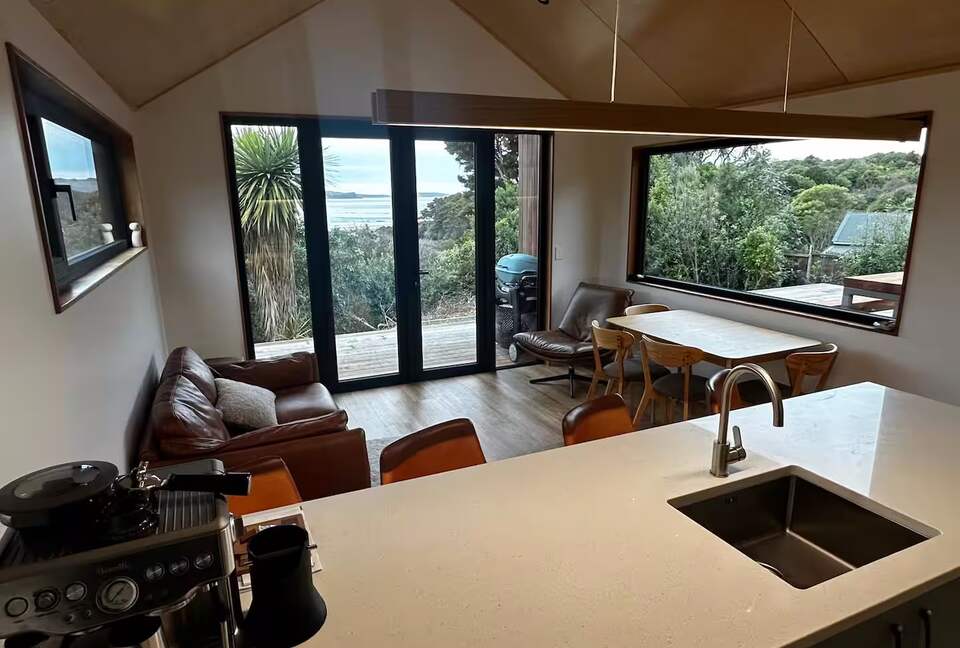 Last Paradise | A Peaceful Catlins Escape - Owaka, New Zealand