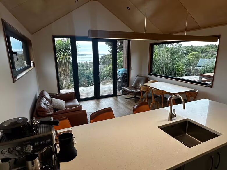 Last Paradise | A Peaceful Catlins Escape - Owaka, New Zealand