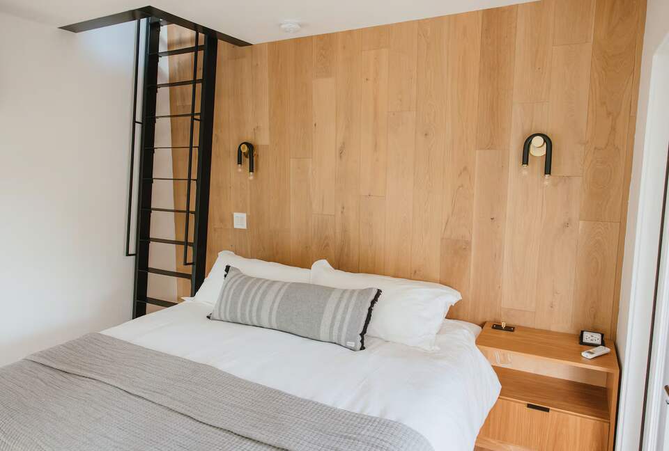 A Luxe Treehouse Retreat Above the Phoenix Canopy - Phoenix, Arizona