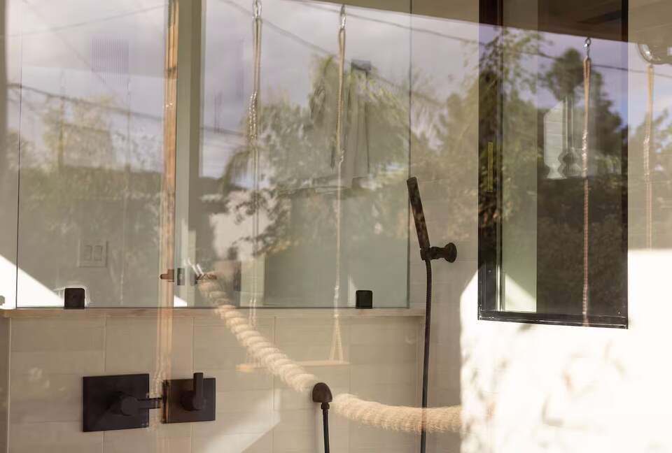 A Luxe Treehouse Retreat Above the Phoenix Canopy - Phoenix, Arizona