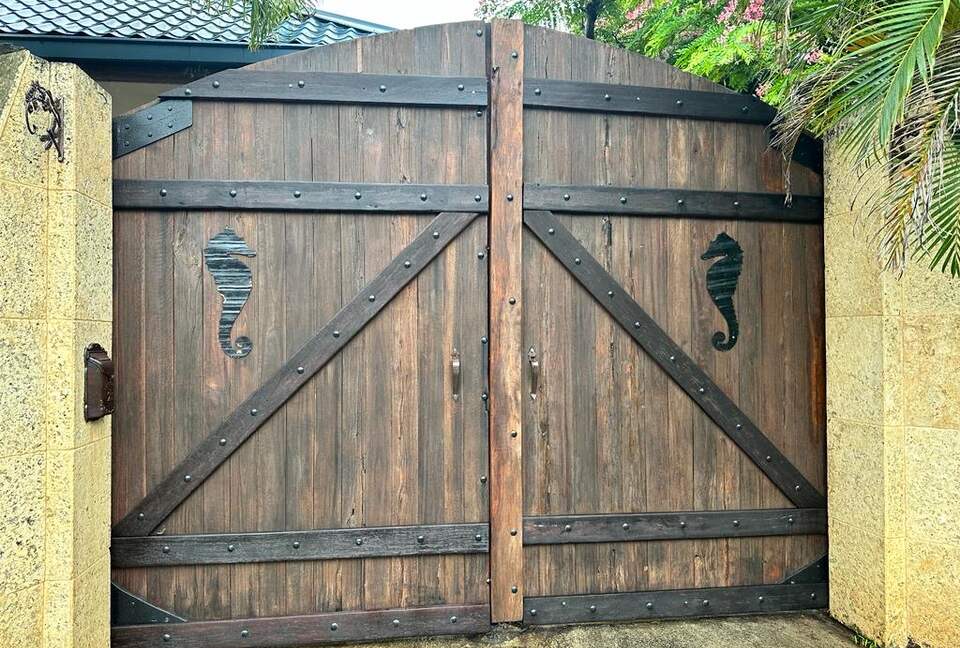 Ocean Breeze Villa | Sunset Views and Private Beach Access - Tevaitoa, French Polynesia