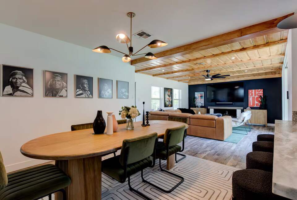 An Elevated Urban Escape in the Heart of Phoenix - Phoenix, Arizona