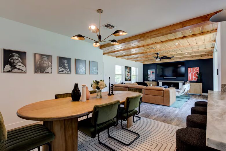 An Elevated Urban Escape in the Heart of Phoenix - Phoenix, Arizona