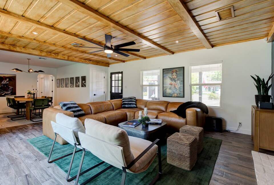 An Elevated Urban Escape in the Heart of Phoenix - Phoenix, Arizona