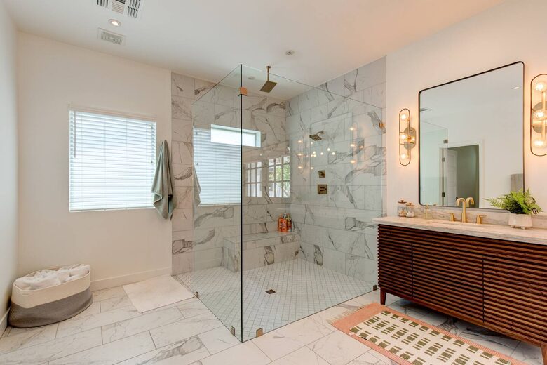 An Elevated Urban Escape in the Heart of Phoenix - Phoenix, Arizona