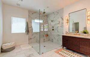 An Elevated Urban Escape in the Heart of Phoenix - Phoenix, Arizona