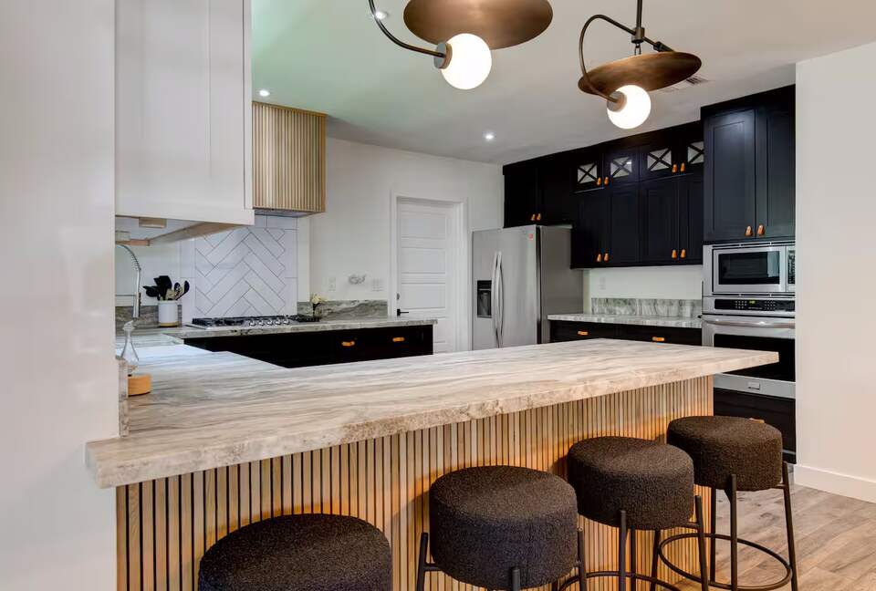 An Elevated Urban Escape in the Heart of Phoenix - Phoenix, Arizona