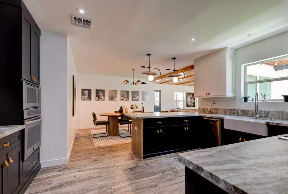 An Elevated Urban Escape in the Heart of Phoenix - Phoenix, Arizona