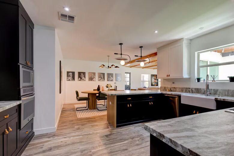 An Elevated Urban Escape in the Heart of Phoenix - Phoenix, Arizona