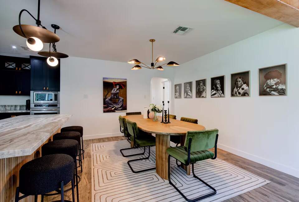 An Elevated Urban Escape in the Heart of Phoenix - Phoenix, Arizona