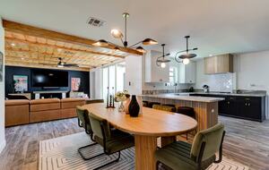 An Elevated Urban Escape in the Heart of Phoenix - Phoenix, Arizona