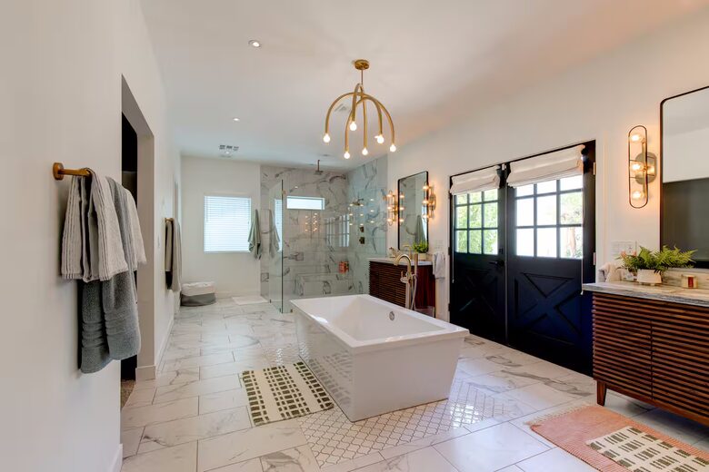 An Elevated Urban Escape in the Heart of Phoenix - Phoenix, Arizona