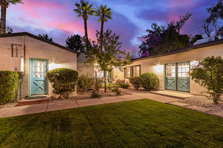 An Elevated Urban Escape in the Heart of Phoenix - Phoenix, Arizona