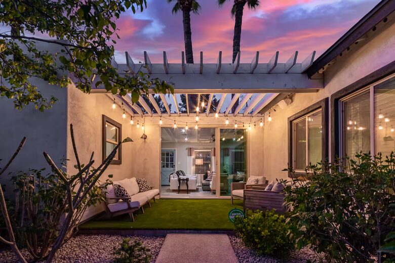 An Elevated Urban Escape in the Heart of Phoenix - Phoenix, Arizona