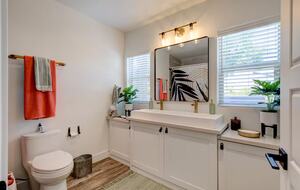 An Elevated Urban Escape in the Heart of Phoenix - Phoenix, Arizona