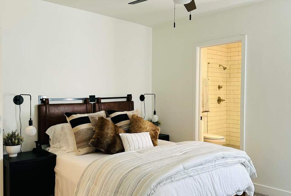 An Elevated Urban Escape in the Heart of Phoenix - Phoenix, Arizona