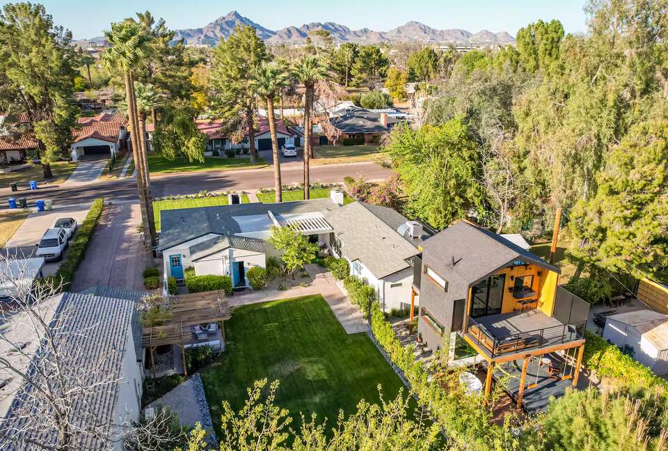 An Elevated Urban Escape in the Heart of Phoenix - Phoenix, Arizona