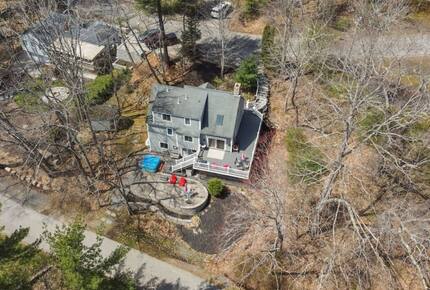 Walkable Charm Near Ogunquit Beach - Ogunquit, Maine