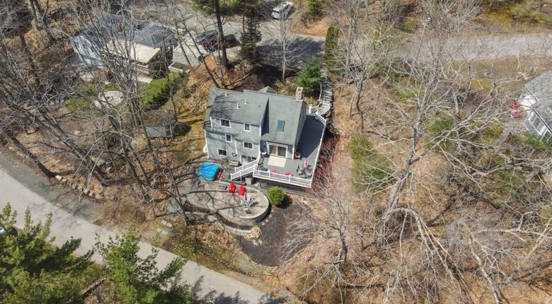 Walkable Charm Near Ogunquit Beach - Ogunquit, Maine