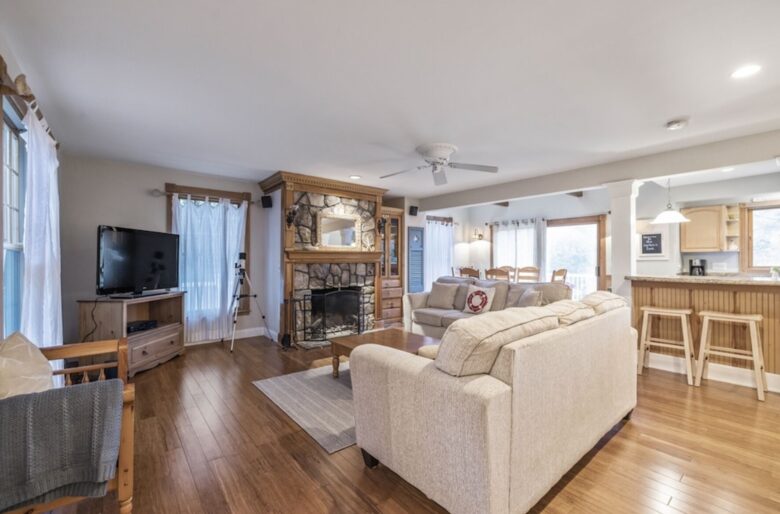 Walkable Charm Near Ogunquit Beach - Ogunquit, Maine