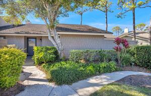 A Golf-Side Retreat in Sawgrass Country Club - Ponte Vedra Beach, Florida