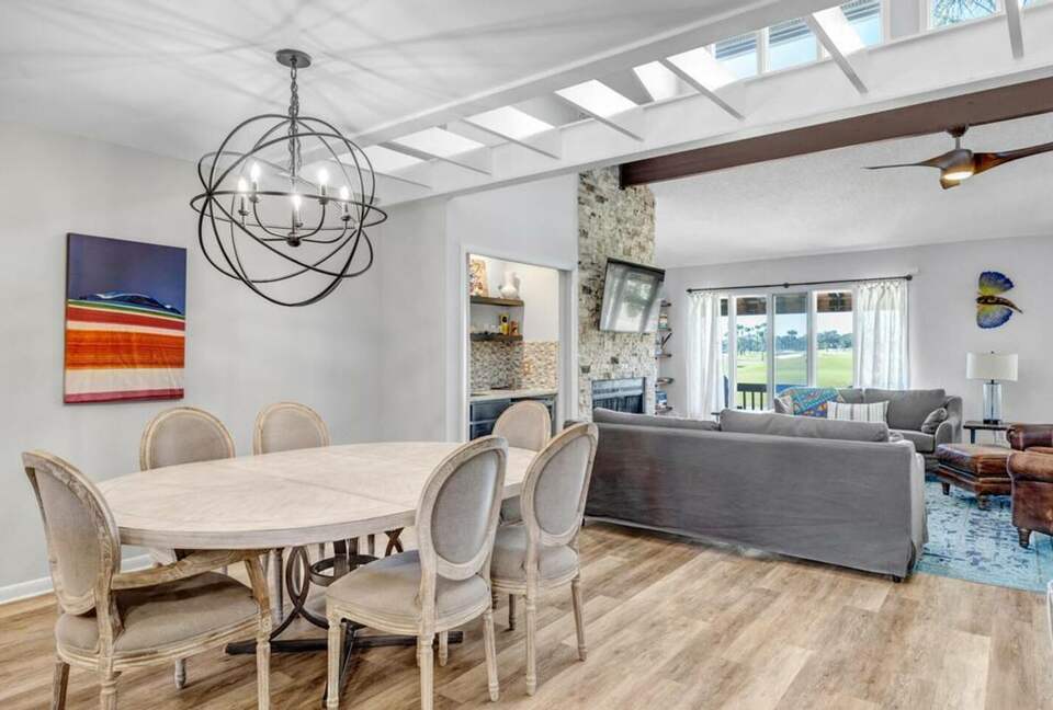 A Golf-Side Retreat in Sawgrass Country Club - Ponte Vedra Beach, Florida