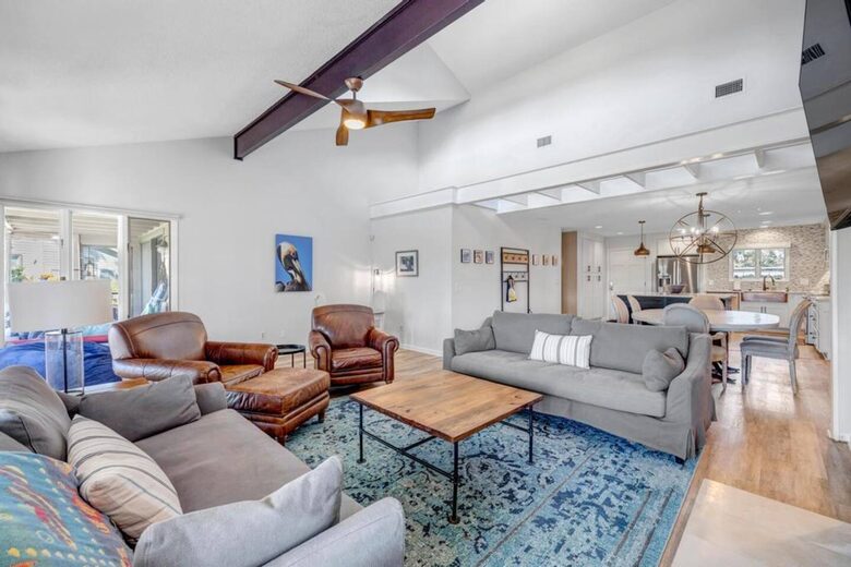 A Golf-Side Retreat in Sawgrass Country Club - Ponte Vedra Beach, Florida