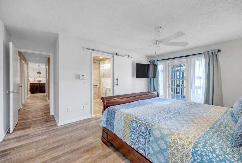 A Golf-Side Retreat in Sawgrass Country Club - Ponte Vedra Beach, Florida