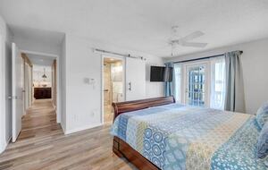 A Golf-Side Retreat in Sawgrass Country Club - Ponte Vedra Beach, Florida