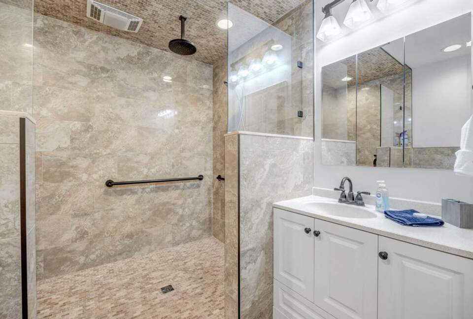 A Golf-Side Retreat in Sawgrass Country Club - Ponte Vedra Beach, Florida