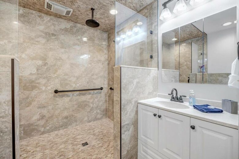 A Golf-Side Retreat in Sawgrass Country Club - Ponte Vedra Beach, Florida